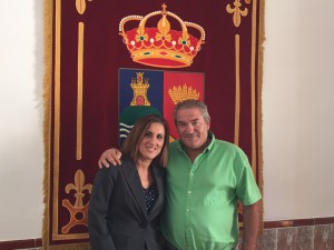 La Diputada Provincial, Yolanda Ramírez, junto al Alcalde de Driebes, Pedro Rincón.